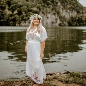 White floral linen dress!